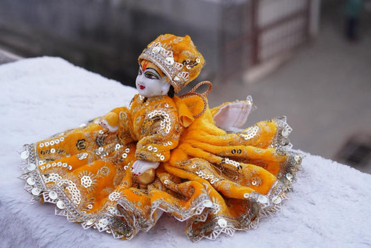 ELEGANT YELLOW COLOUR SYMBOLIZING PURITY AND DEVOTION//PREMIMUM FABRIC// WITH WARM CAP