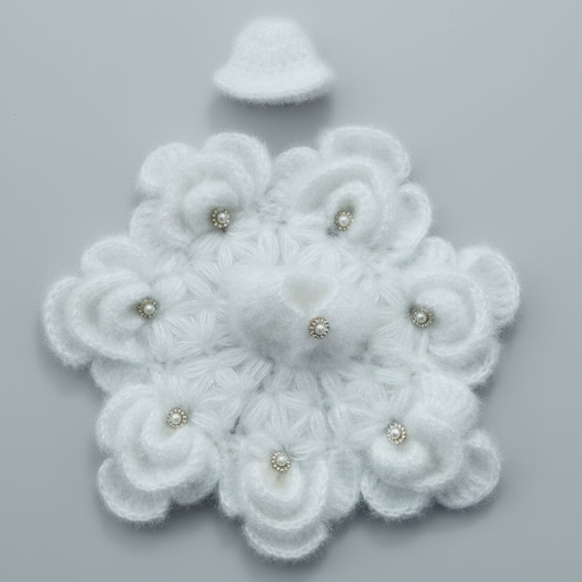 PURE WHITE KNITTED//WINTER WOOLEN POSHA//WITH CAP