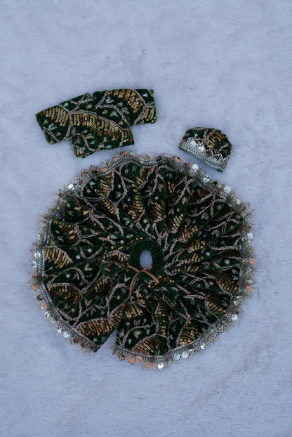 RICH EMERALD GREEN VELVET FABRIC POSHAK//COMES WITH MATCHING CAP